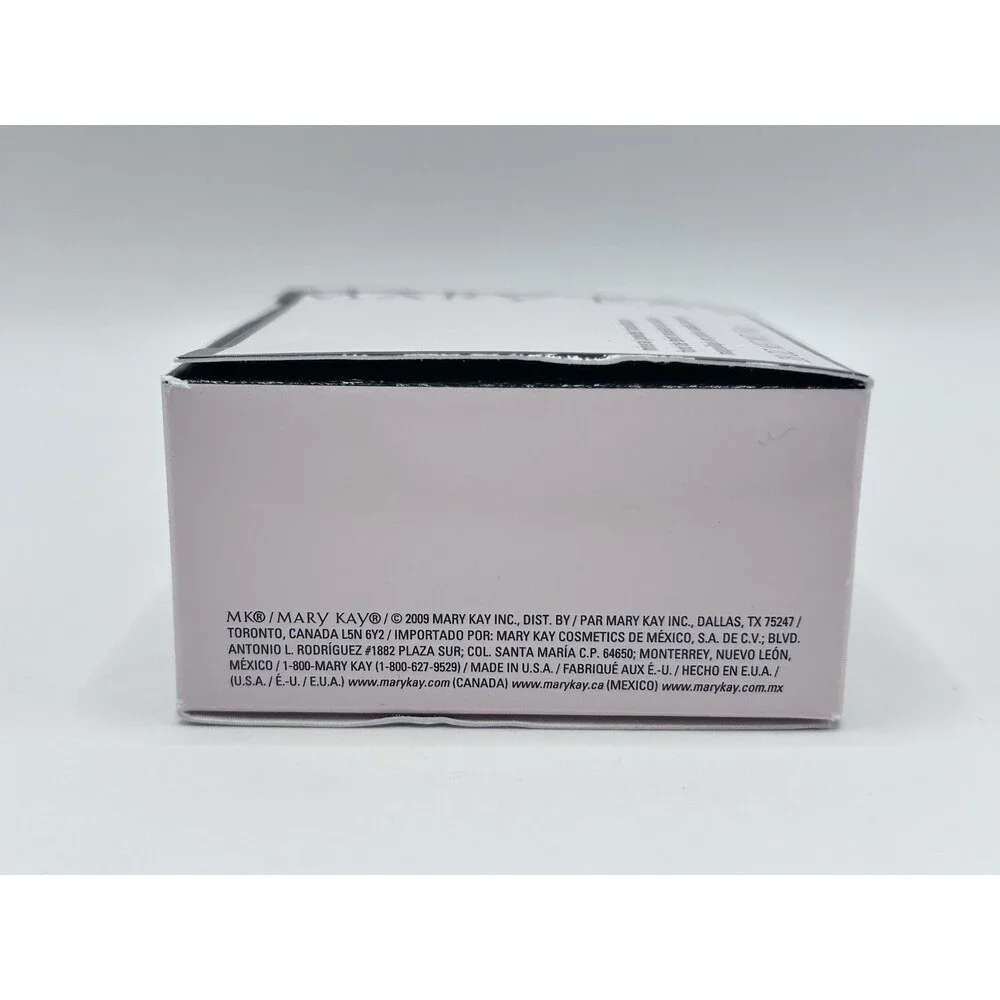 Mary Kay Mineral Powder Foundation - Ivory 0.5 (040983) - New .28 oz, 8 g